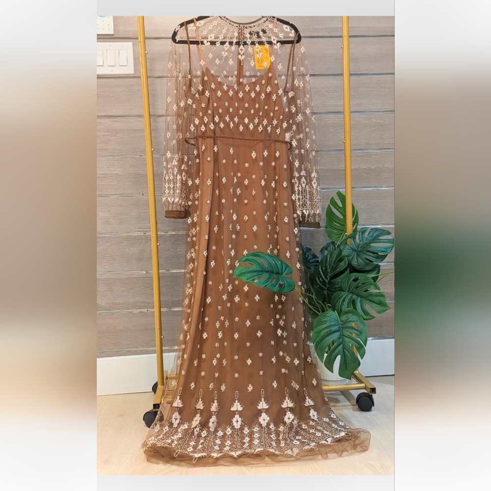 BIYAN Elegant Taupe Lace Maxi Dress, NWT, Embroidery And Pearl Beading, Size M,L - Picture 4 of 15